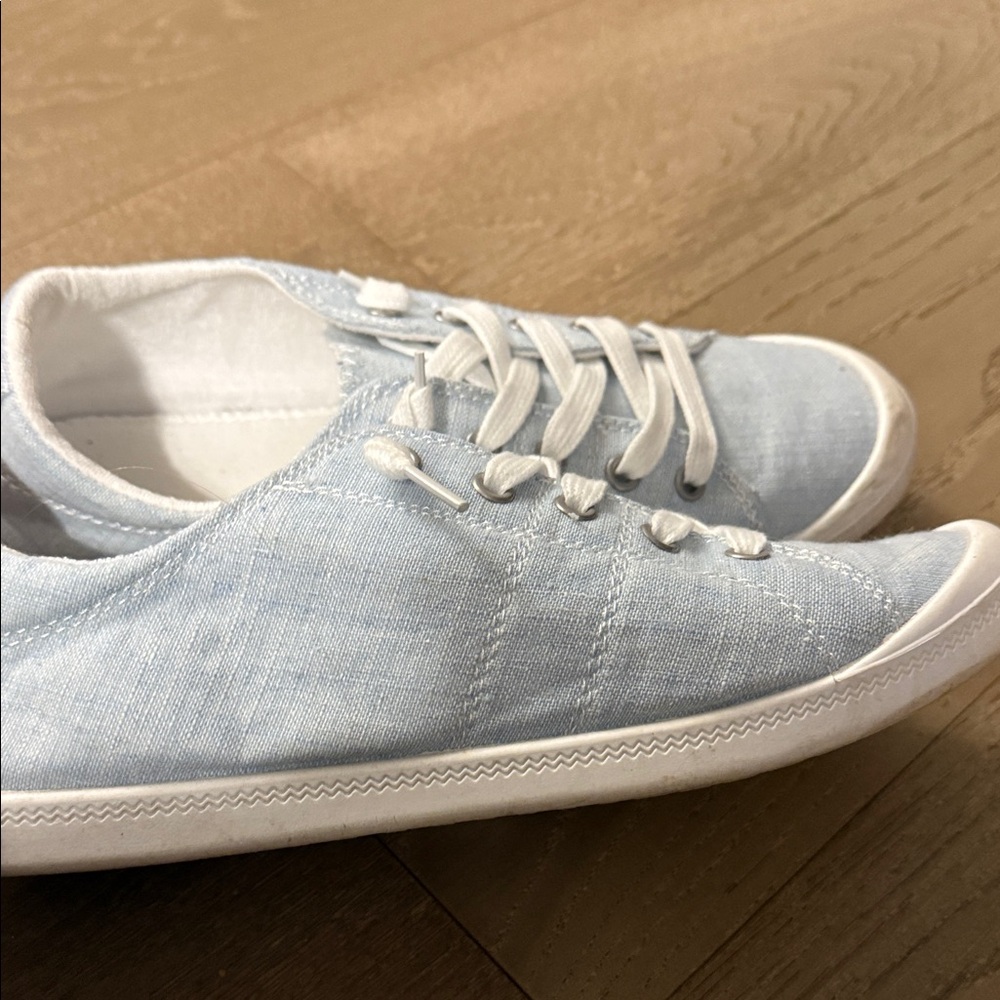 Light Blue Casual Sneakers